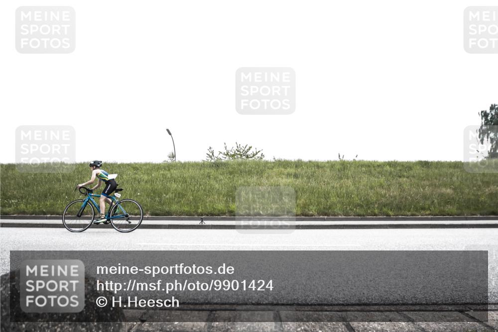 21.06.2026 - 29. Vierlanden-Triathlon H.Heesch http://msf.ph/oto/9901424 21.06.2026 14:58:10 Radfahren 1303 meine-sportfotos.de