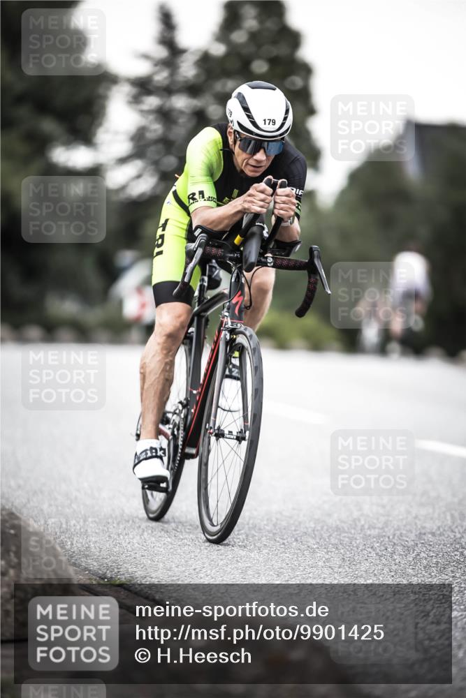 21.06.2026 - 29. Vierlanden-Triathlon H.Heesch http://msf.ph/oto/9901425 21.06.2026 10:11:42 Radfahren 100, 179, 1353 meine-sportfotos.de