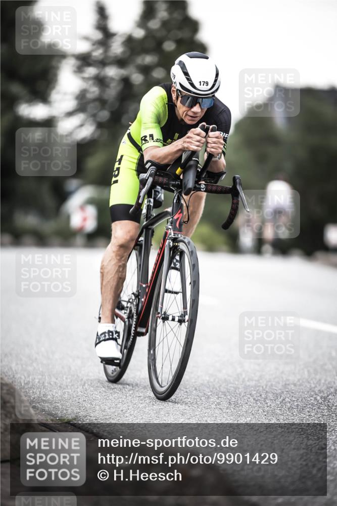 21.06.2026 - 29. Vierlanden-Triathlon H.Heesch http://msf.ph/oto/9901429 21.06.2026 10:11:42 Radfahren 100, 179, 1353 meine-sportfotos.de