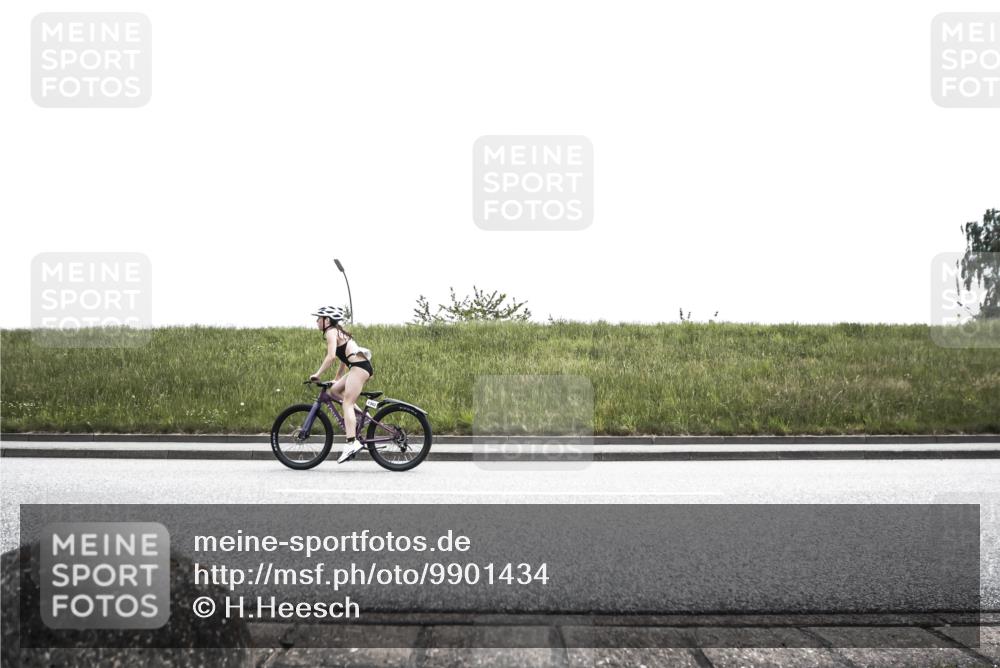 21.06.2026 - 29. Vierlanden-Triathlon H.Heesch http://msf.ph/oto/9901434 21.06.2026 14:58:25 Radfahren  meine-sportfotos.de