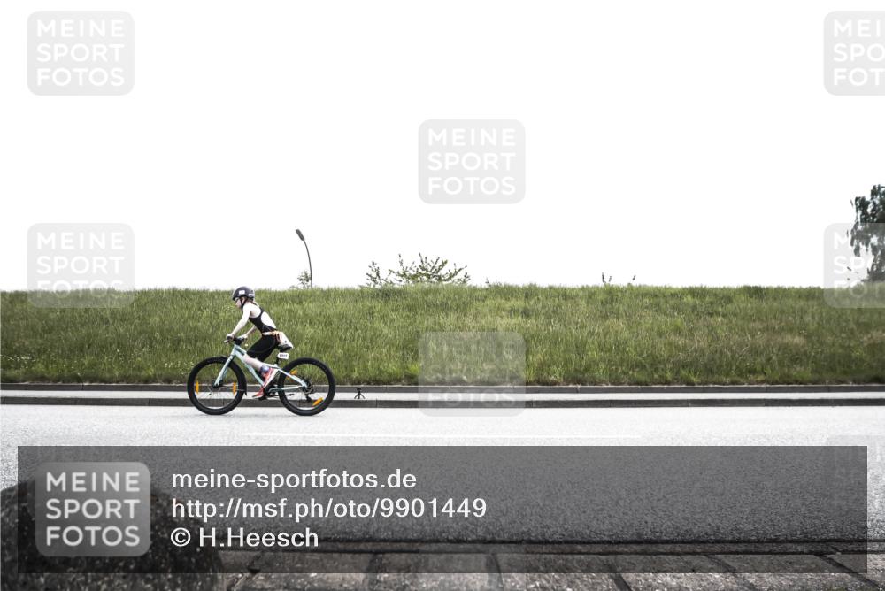 21.06.2026 - 29. Vierlanden-Triathlon H.Heesch http://msf.ph/oto/9901449 21.06.2026 14:58:47 Radfahren 1320, 1321 meine-sportfotos.de