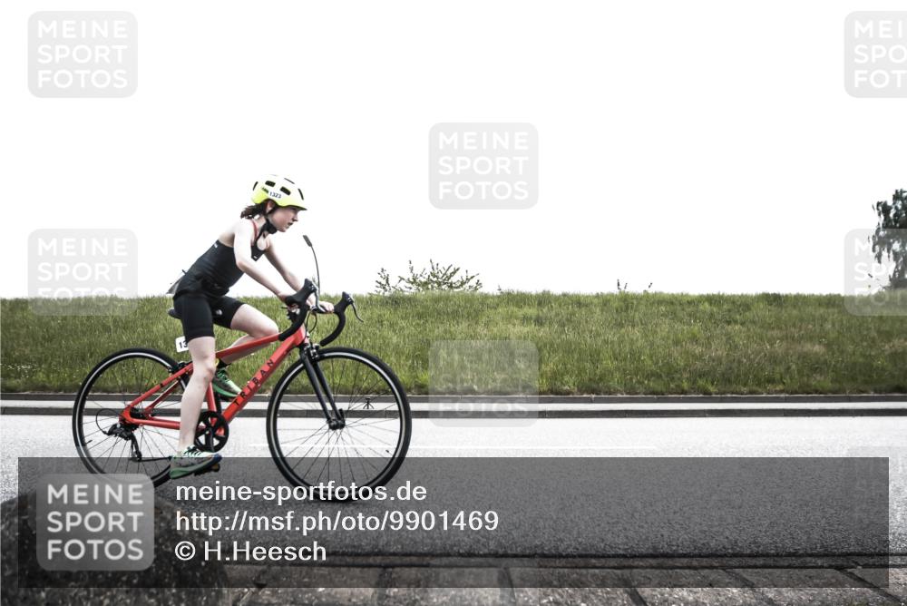 21.06.2026 - 29. Vierlanden-Triathlon H.Heesch http://msf.ph/oto/9901469 21.06.2026 14:59:06 Radfahren 1323 meine-sportfotos.de