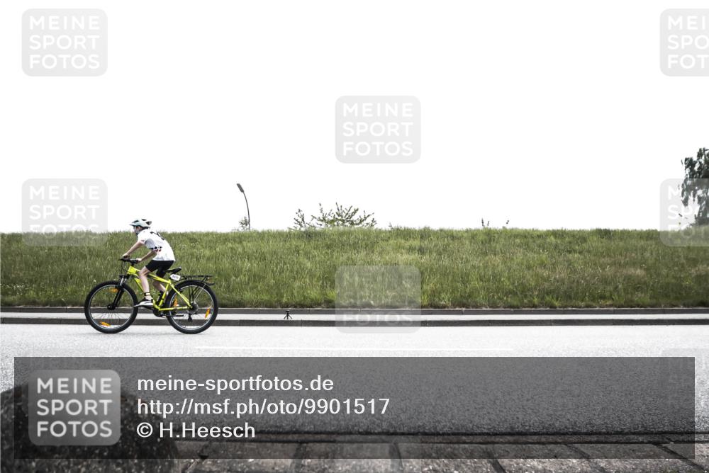 21.06.2026 - 29. Vierlanden-Triathlon H.Heesch http://msf.ph/oto/9901517 21.06.2026 14:59:49 Radfahren 1298, 1327 meine-sportfotos.de