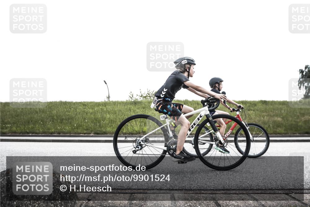 21.06.2026 - 29. Vierlanden-Triathlon H.Heesch http://msf.ph/oto/9901524 21.06.2026 14:59:57 Radfahren 1298, 1308, 1310, 1327 meine-sportfotos.de