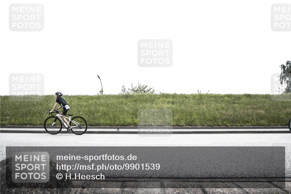 21.06.2026 - 29. Vierlanden-Triathlon H.Heesch http://msf.ph/oto/9901539 21.06.2026 15:00:06 Radfahren 1316 meine-sportfotos.de