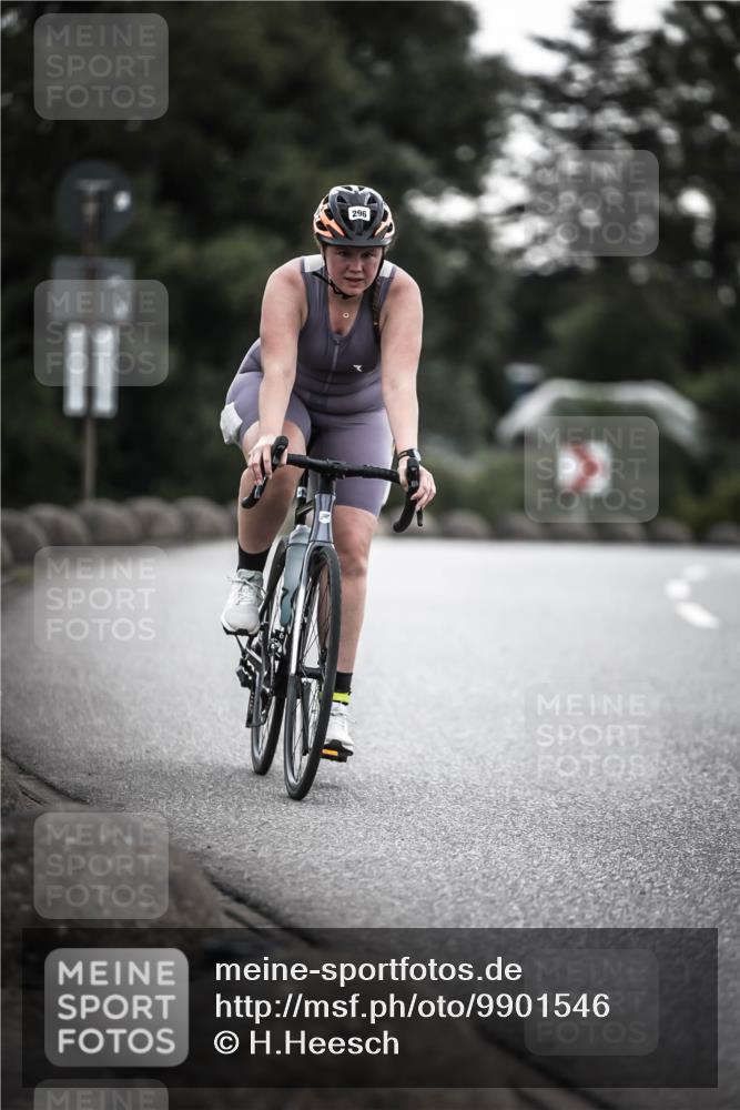 21.06.2026 - 29. Vierlanden-Triathlon H.Heesch http://msf.ph/oto/9901546 21.06.2026 09:34:10 Radfahren 33, 39, 44, 296 meine-sportfotos.de