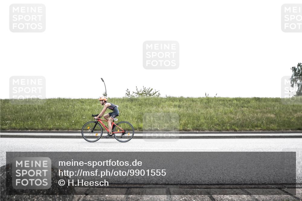 21.06.2026 - 29. Vierlanden-Triathlon H.Heesch http://msf.ph/oto/9901555 21.06.2026 15:00:30 Radfahren  meine-sportfotos.de