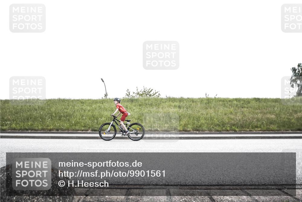 21.06.2026 - 29. Vierlanden-Triathlon H.Heesch http://msf.ph/oto/9901561 21.06.2026 15:00:53 Radfahren 1309 meine-sportfotos.de