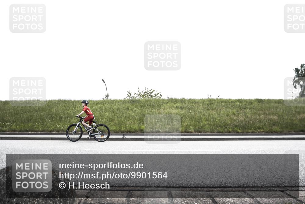 21.06.2026 - 29. Vierlanden-Triathlon H.Heesch http://msf.ph/oto/9901564 21.06.2026 15:00:53 Radfahren 1309 meine-sportfotos.de