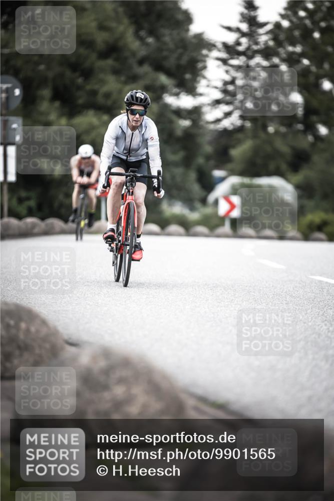21.06.2026 - 29. Vierlanden-Triathlon H.Heesch http://msf.ph/oto/9901565 21.06.2026 10:12:02 Radfahren 115, 160, 205, 248 meine-sportfotos.de