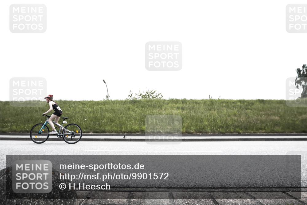 21.06.2026 - 29. Vierlanden-Triathlon H.Heesch http://msf.ph/oto/9901572 21.06.2026 15:00:59 Radfahren  meine-sportfotos.de