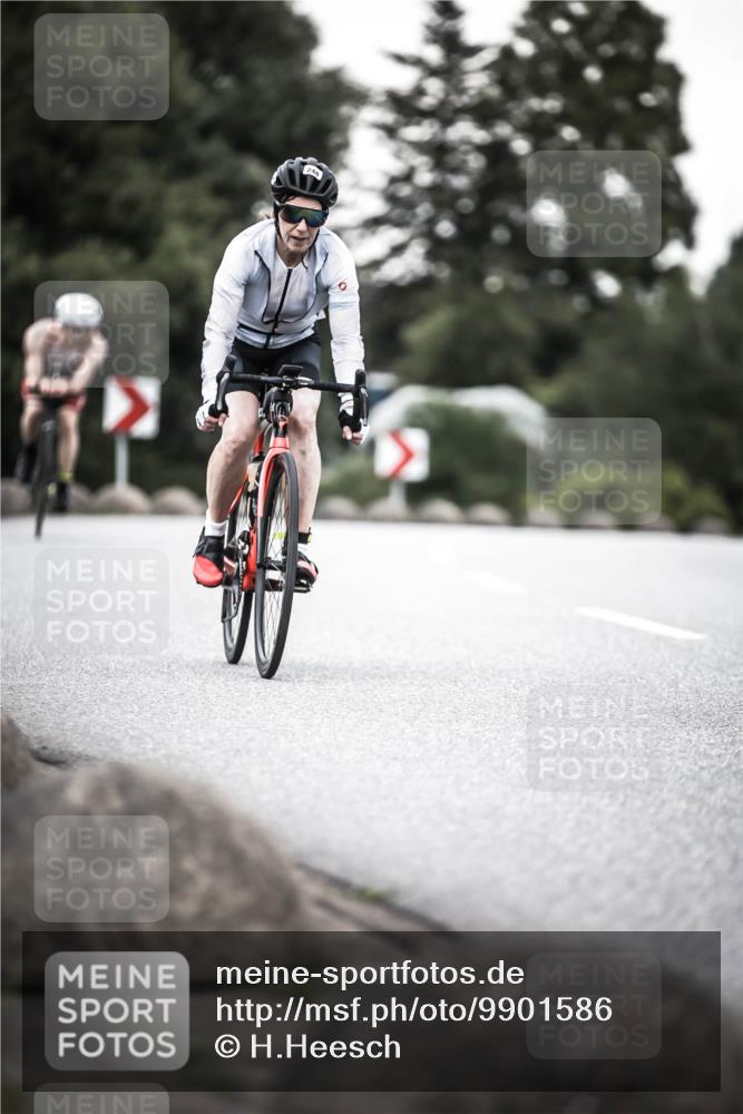21.06.2026 - 29. Vierlanden-Triathlon H.Heesch http://msf.ph/oto/9901586 21.06.2026 10:12:02 Radfahren 115, 160, 205, 248 meine-sportfotos.de