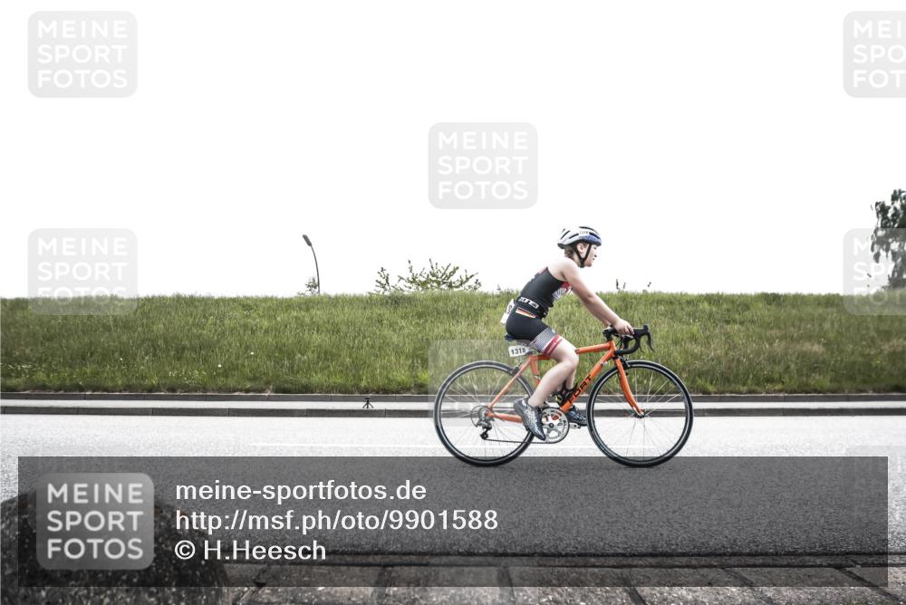 21.06.2026 - 29. Vierlanden-Triathlon H.Heesch http://msf.ph/oto/9901588 21.06.2026 15:02:19 Radfahren 1318 meine-sportfotos.de