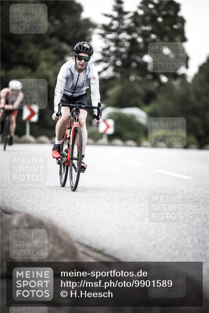 21.06.2026 - 29. Vierlanden-Triathlon H.Heesch http://msf.ph/oto/9901589 21.06.2026 10:12:02 Radfahren 115, 160, 205, 248 meine-sportfotos.de