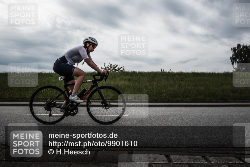 21.06.2026 - 29. Vierlanden-Triathlon H.Heesch http://msf.ph/oto/9901610 21.06.2026 09:26:22 Radfahren 51, 55, 78, 106, 269 meine-sportfotos.de