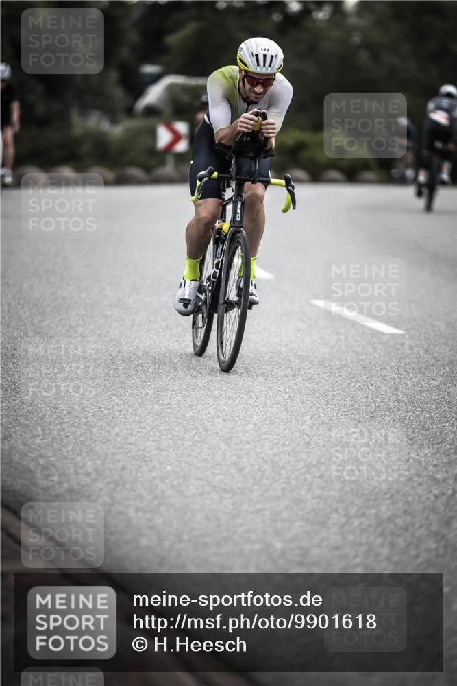 21.06.2026 - 29. Vierlanden-Triathlon H.Heesch http://msf.ph/oto/9901618 21.06.2026 09:35:49 Radfahren 105, 122, 161, 198, 270, 279 meine-sportfotos.de