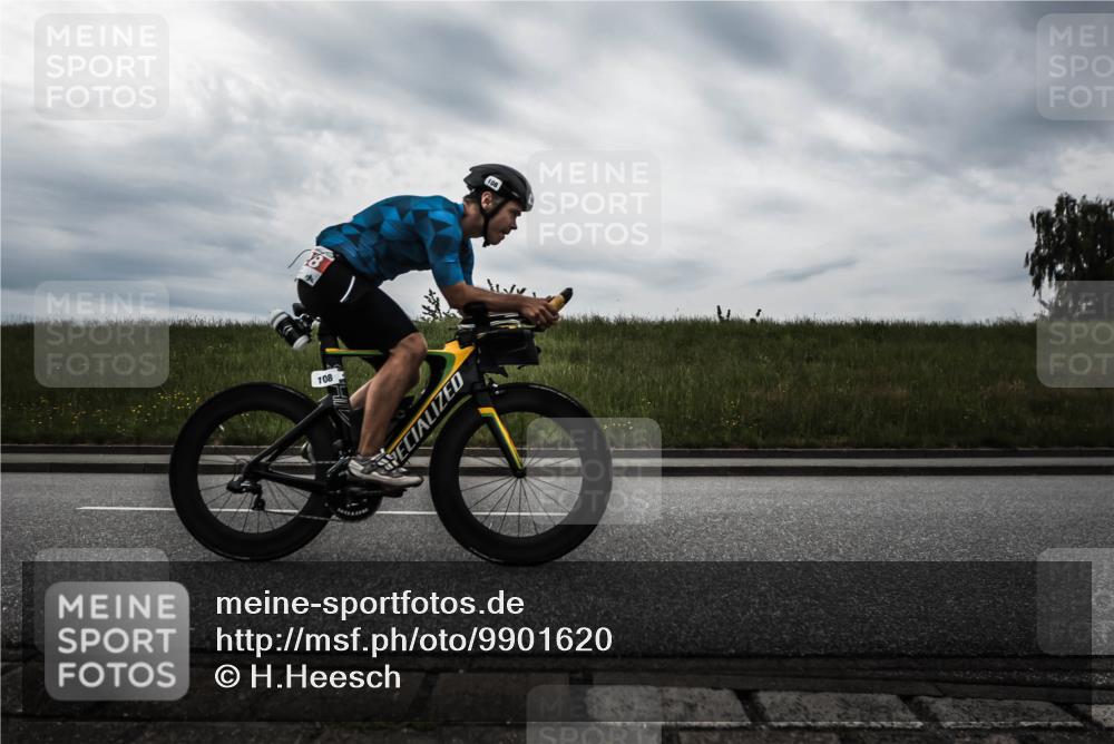 21.06.2026 - 29. Vierlanden-Triathlon H.Heesch http://msf.ph/oto/9901620 21.06.2026 09:26:52 Radfahren 90, 108, 230 meine-sportfotos.de