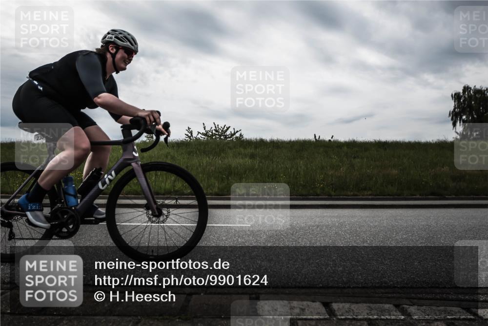 21.06.2026 - 29. Vierlanden-Triathlon H.Heesch http://msf.ph/oto/9901624 21.06.2026 09:26:55 Radfahren 90, 108, 197, 230, 1355 meine-sportfotos.de