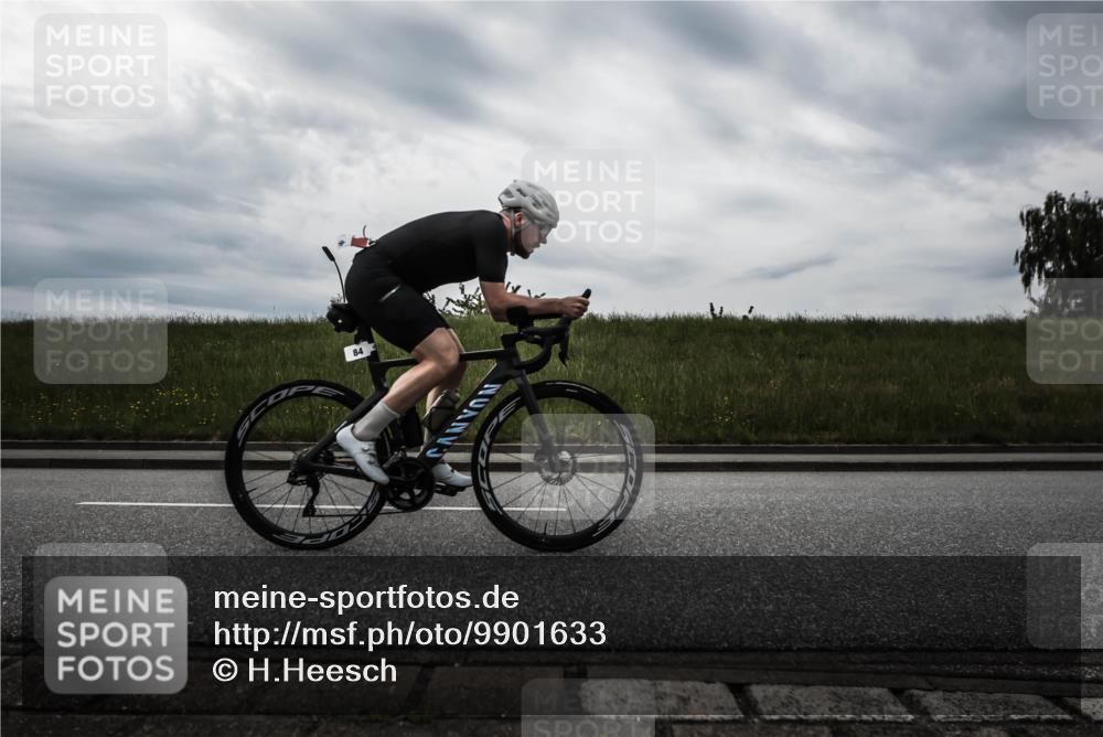 21.06.2026 - 29. Vierlanden-Triathlon H.Heesch http://msf.ph/oto/9901633 21.06.2026 09:27:08 Radfahren 75, 84, 169, 198 meine-sportfotos.de