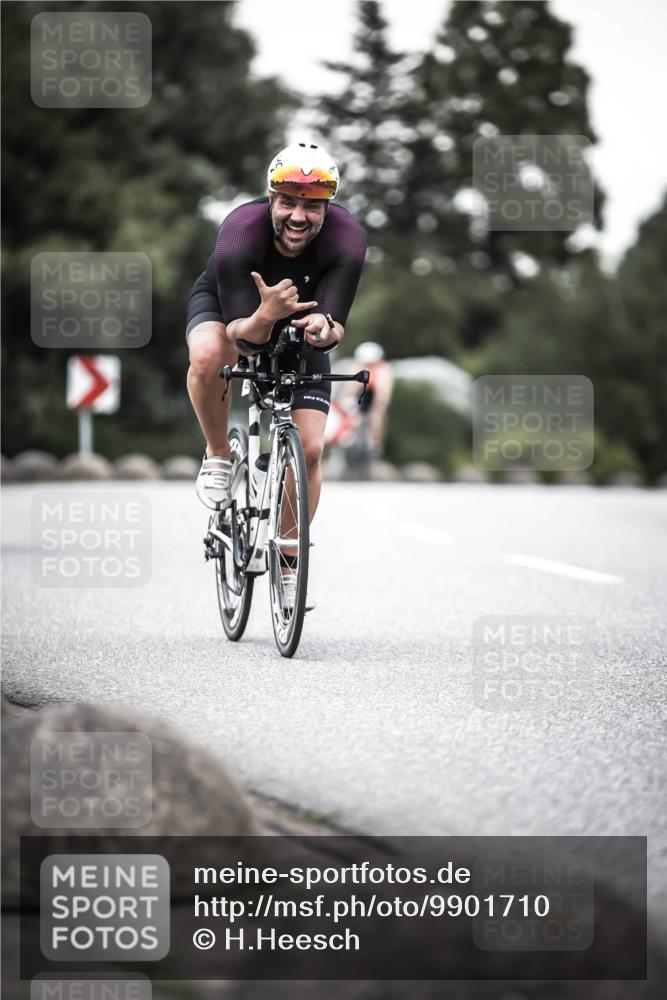 21.06.2026 - 29. Vierlanden-Triathlon H.Heesch http://msf.ph/oto/9901710 21.06.2026 10:12:12 Radfahren 39, 357, 359, 454 meine-sportfotos.de