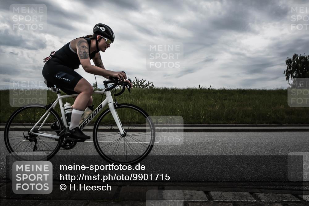 21.06.2026 - 29. Vierlanden-Triathlon H.Heesch http://msf.ph/oto/9901715 21.06.2026 09:30:24 Radfahren 80, 118, 133, 246 meine-sportfotos.de