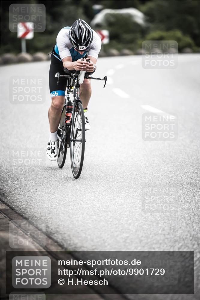 21.06.2026 - 29. Vierlanden-Triathlon H.Heesch http://msf.ph/oto/9901729 21.06.2026 09:37:31 Radfahren 181, 290 meine-sportfotos.de