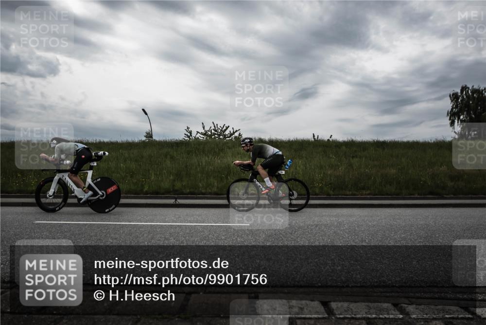 21.06.2026 - 29. Vierlanden-Triathlon H.Heesch http://msf.ph/oto/9901756 21.06.2026 09:31:11 Radfahren 2, 115, 124, 167, 245 meine-sportfotos.de