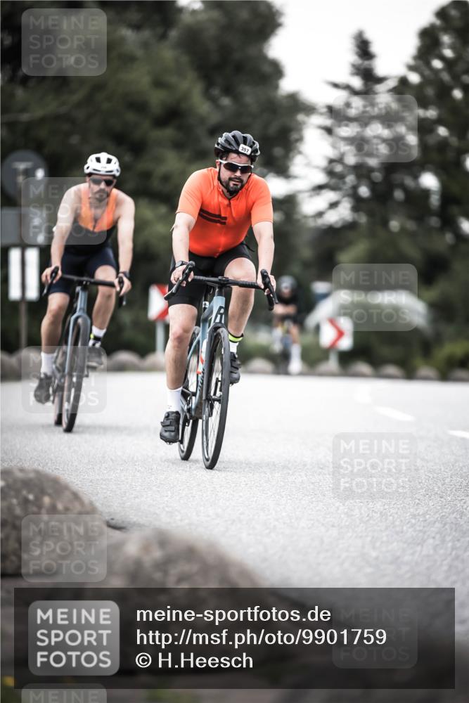 21.06.2026 - 29. Vierlanden-Triathlon H.Heesch http://msf.ph/oto/9901759 21.06.2026 10:12:18 Radfahren 96, 357, 359 meine-sportfotos.de