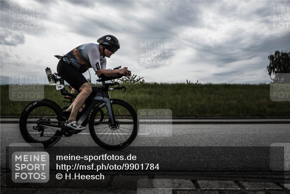 21.06.2026 - 29. Vierlanden-Triathlon H.Heesch http://msf.ph/oto/9901784 21.06.2026 09:32:13 Radfahren 48, 131, 175, 205, 220, 275 meine-sportfotos.de