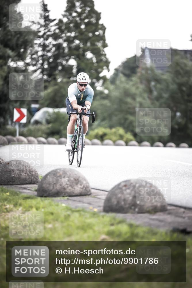 21.06.2026 - 29. Vierlanden-Triathlon H.Heesch http://msf.ph/oto/9901786 21.06.2026 09:39:07 Radfahren 59 meine-sportfotos.de