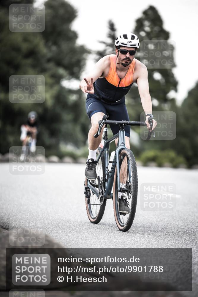 21.06.2026 - 29. Vierlanden-Triathlon H.Heesch http://msf.ph/oto/9901788 21.06.2026 10:12:19 Radfahren 96, 357, 359 meine-sportfotos.de