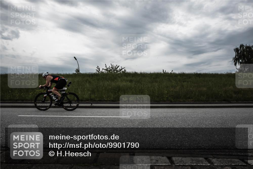 21.06.2026 - 29. Vierlanden-Triathlon H.Heesch http://msf.ph/oto/9901790 21.06.2026 09:32:26 Radfahren 1353 meine-sportfotos.de
