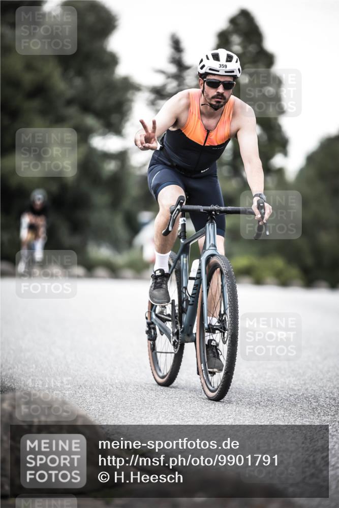 21.06.2026 - 29. Vierlanden-Triathlon H.Heesch http://msf.ph/oto/9901791 21.06.2026 10:12:19 Radfahren 96, 357, 359 meine-sportfotos.de