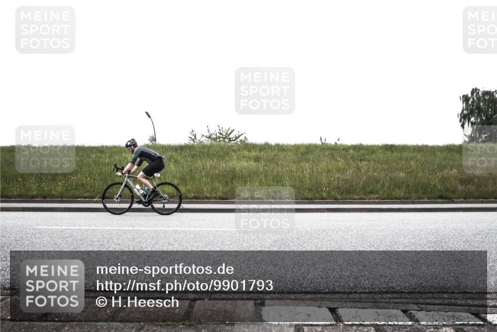 21.06.2026 - 29. Vierlanden-Triathlon H.Heesch http://msf.ph/oto/9901793 21.06.2026 09:32:55 Radfahren 71 meine-sportfotos.de