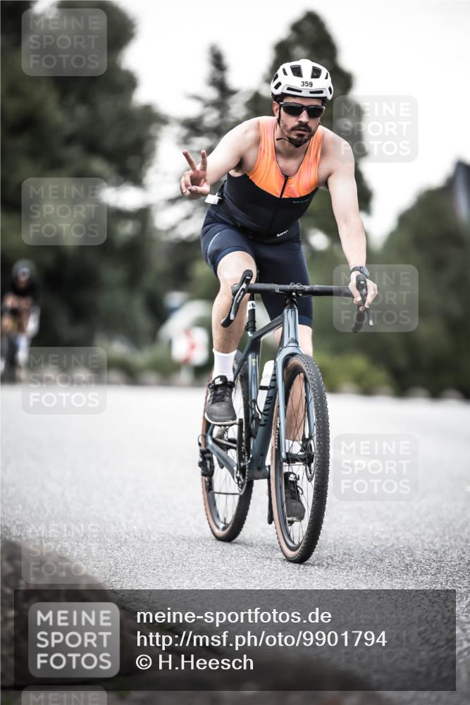 21.06.2026 - 29. Vierlanden-Triathlon H.Heesch http://msf.ph/oto/9901794 21.06.2026 10:12:19 Radfahren 96, 357, 359 meine-sportfotos.de