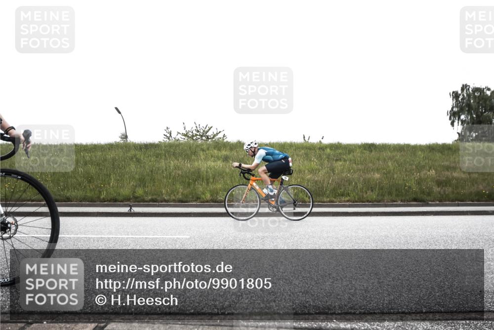 21.06.2026 - 29. Vierlanden-Triathlon H.Heesch http://msf.ph/oto/9901805 21.06.2026 09:34:11 Radfahren 33, 39, 44, 70, 296 meine-sportfotos.de