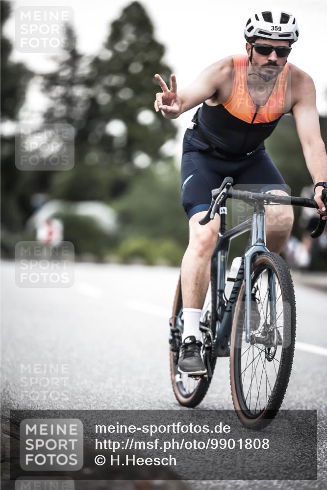 21.06.2026 - 29. Vierlanden-Triathlon H.Heesch http://msf.ph/oto/9901808 21.06.2026 10:12:19 Radfahren 96, 357, 359 meine-sportfotos.de