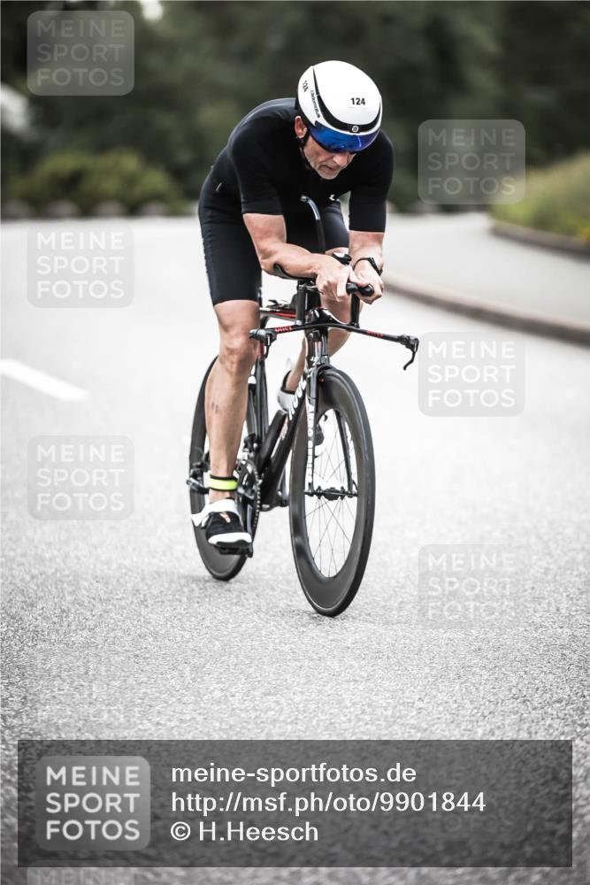 21.06.2026 - 29. Vierlanden-Triathlon H.Heesch http://msf.ph/oto/9901844 21.06.2026 09:39:57 Radfahren 124, 275 meine-sportfotos.de