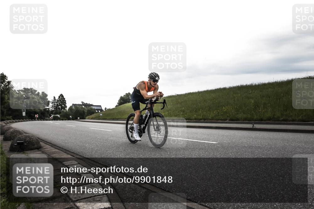21.06.2026 - 29. Vierlanden-Triathlon H.Heesch http://msf.ph/oto/9901848 21.06.2026 09:26:28 Radfahren 78, 106 meine-sportfotos.de