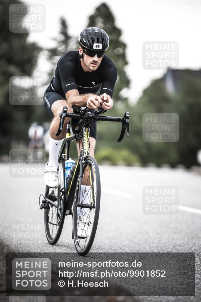 21.06.2026 - 29. Vierlanden-Triathlon H.Heesch http://msf.ph/oto/9901852 21.06.2026 10:12:23 Radfahren 96, 181, 256, 359 meine-sportfotos.de