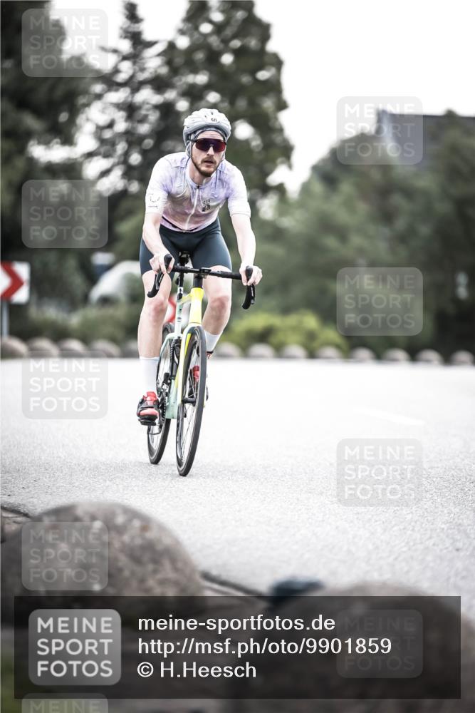 21.06.2026 - 29. Vierlanden-Triathlon H.Heesch http://msf.ph/oto/9901859 21.06.2026 09:40:27 Radfahren 50, 116 meine-sportfotos.de