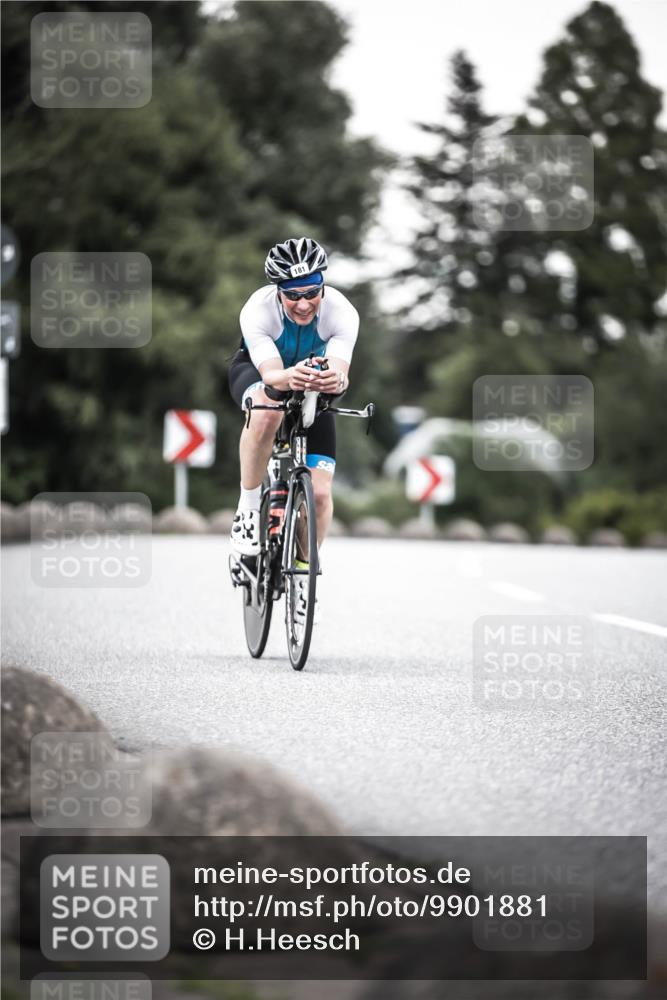 21.06.2026 - 29. Vierlanden-Triathlon H.Heesch http://msf.ph/oto/9901881 21.06.2026 10:12:27 Radfahren 181, 256 meine-sportfotos.de
