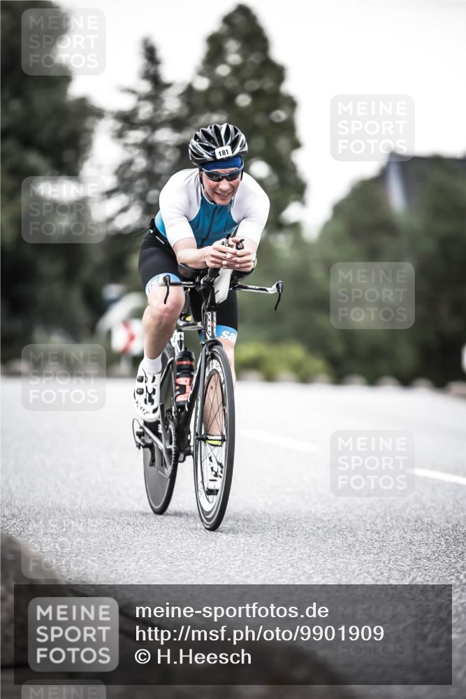 21.06.2026 - 29. Vierlanden-Triathlon H.Heesch http://msf.ph/oto/9901909 21.06.2026 10:12:28 Radfahren 181, 256 meine-sportfotos.de