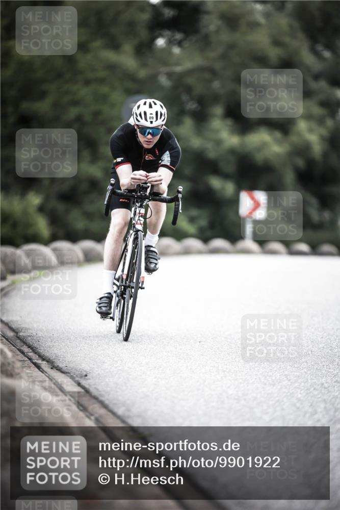 21.06.2026 - 29. Vierlanden-Triathlon H.Heesch http://msf.ph/oto/9901922 21.06.2026 09:41:50 Radfahren 15, 89 meine-sportfotos.de