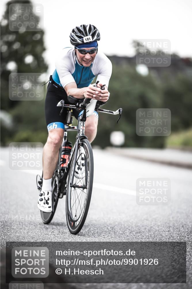 21.06.2026 - 29. Vierlanden-Triathlon H.Heesch http://msf.ph/oto/9901926 21.06.2026 10:12:28 Radfahren 181, 256 meine-sportfotos.de