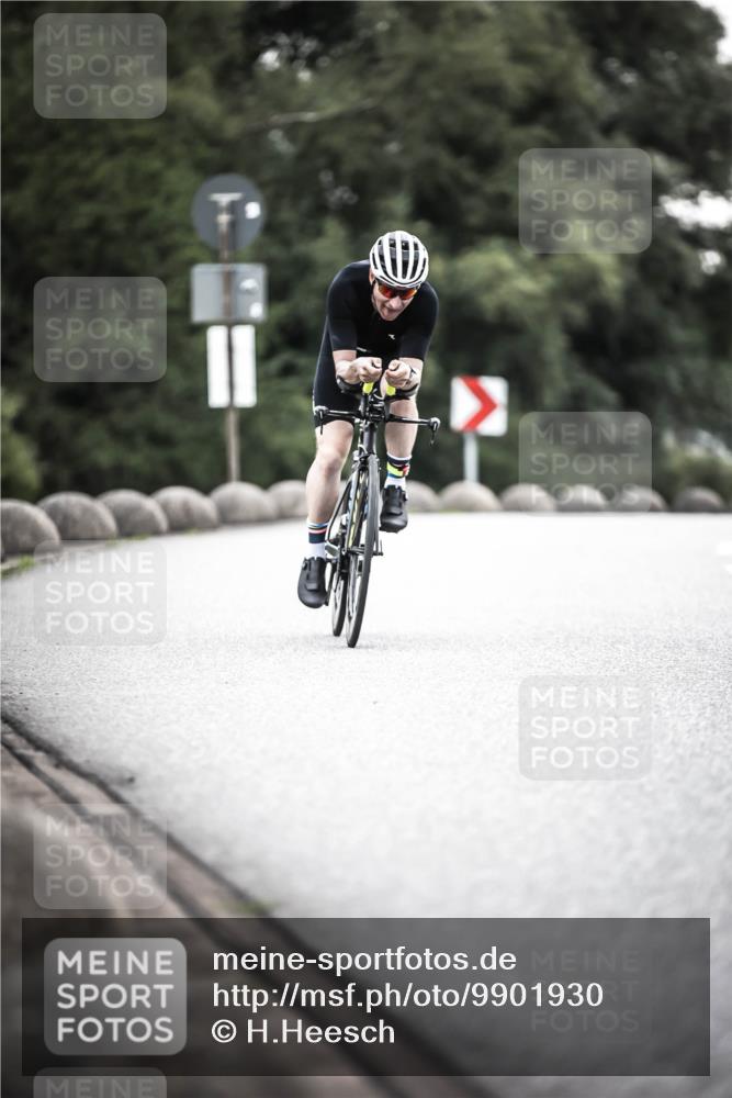 21.06.2026 - 29. Vierlanden-Triathlon H.Heesch http://msf.ph/oto/9901930 21.06.2026 09:42:02 Radfahren 191, 244, 1354 meine-sportfotos.de