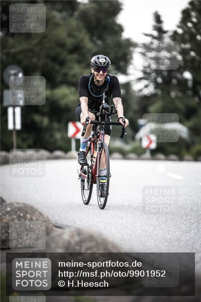 21.06.2026 - 29. Vierlanden-Triathlon H.Heesch http://msf.ph/oto/9901952 21.06.2026 10:12:41 Radfahren 245 meine-sportfotos.de