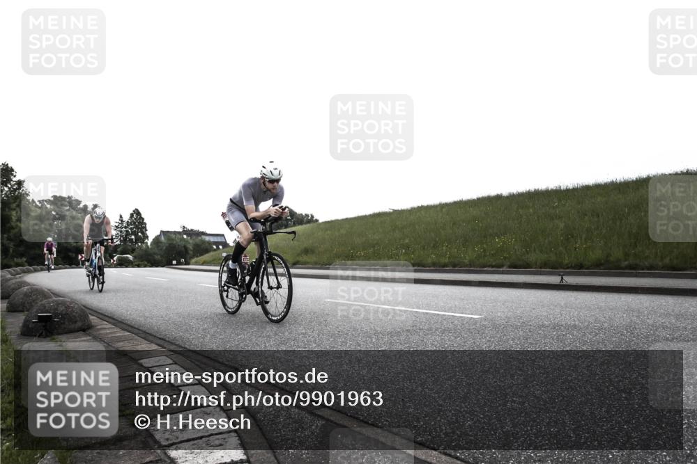 21.06.2026 - 29. Vierlanden-Triathlon H.Heesch http://msf.ph/oto/9901963 21.06.2026 09:30:02 Radfahren 38, 59, 67, 82, 100, 109, 163, 276 meine-sportfotos.de