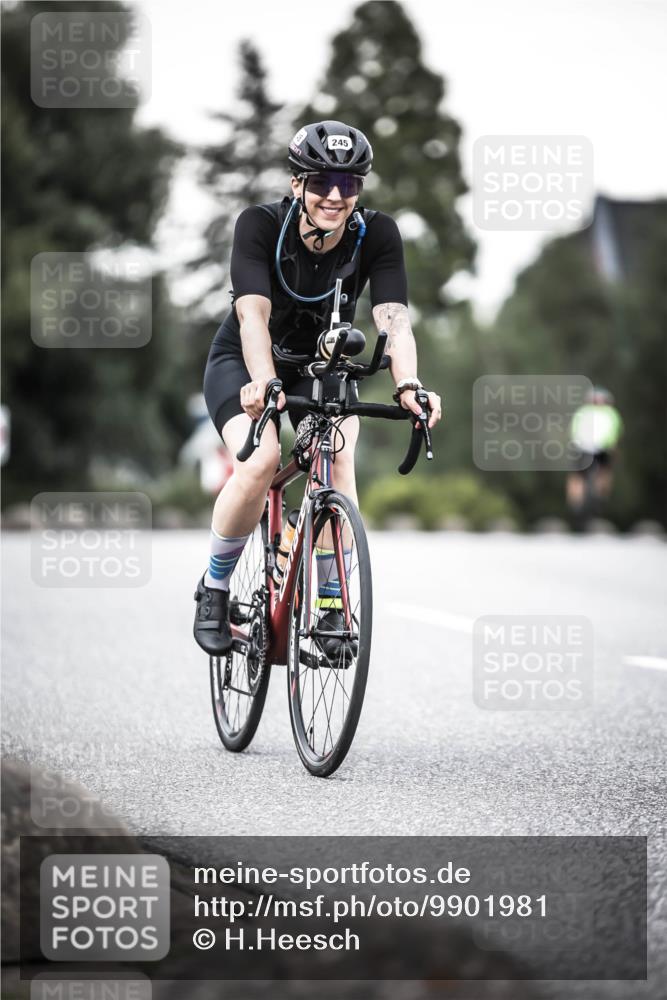 21.06.2026 - 29. Vierlanden-Triathlon H.Heesch http://msf.ph/oto/9901981 21.06.2026 10:12:41 Radfahren 245 meine-sportfotos.de
