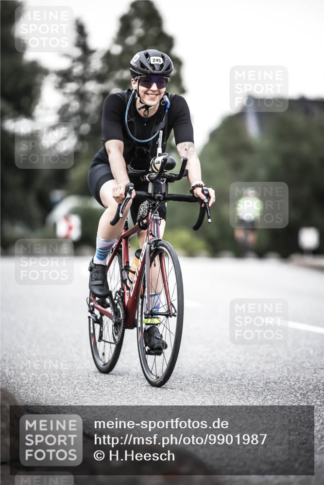 21.06.2026 - 29. Vierlanden-Triathlon H.Heesch http://msf.ph/oto/9901987 21.06.2026 10:12:42 Radfahren 245 meine-sportfotos.de